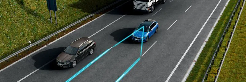 Di serie – Sistemi Lane Assistant e Adaptive Cruise Control