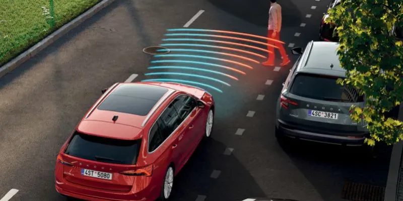 Di serie - Front Assistant e Acc