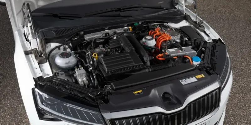 1.5 TSI Plug-in Hybrid 204 CV DSG  (Selection, Style, Laurin&Clement, SportLine)