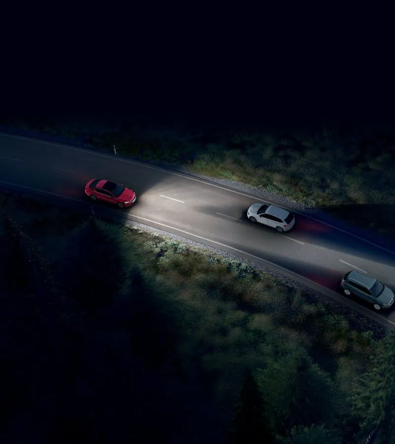 Controllo automatico dei fari abbaglianti - Intelligent Light Assistant