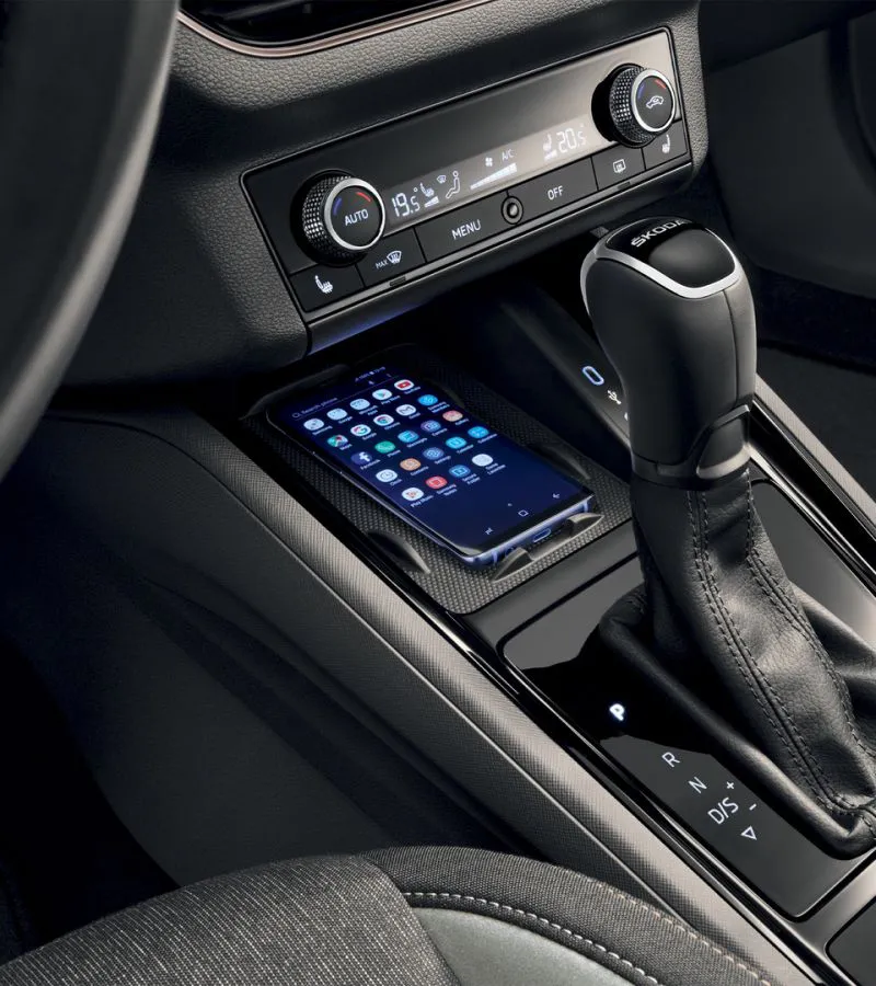 Phone Box con ricarica induttiva