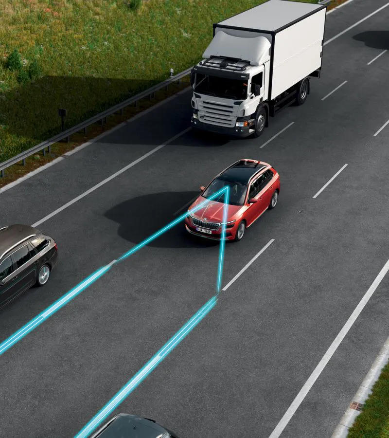 Sistemi di Serie - Lane Assistant e sistemi anti-collisione multipla