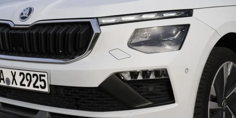 Stile inconfondibile e fari full LED Crystal Design