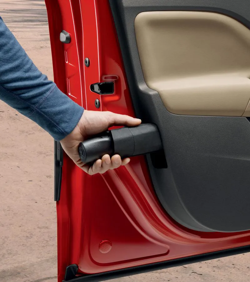 Ombrello nella portiera del conducente